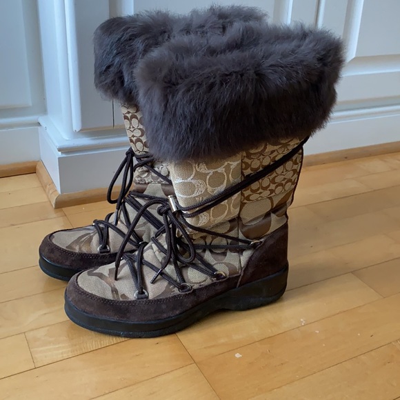 Coach furry winter boots size 8 - Picture 2 of 4